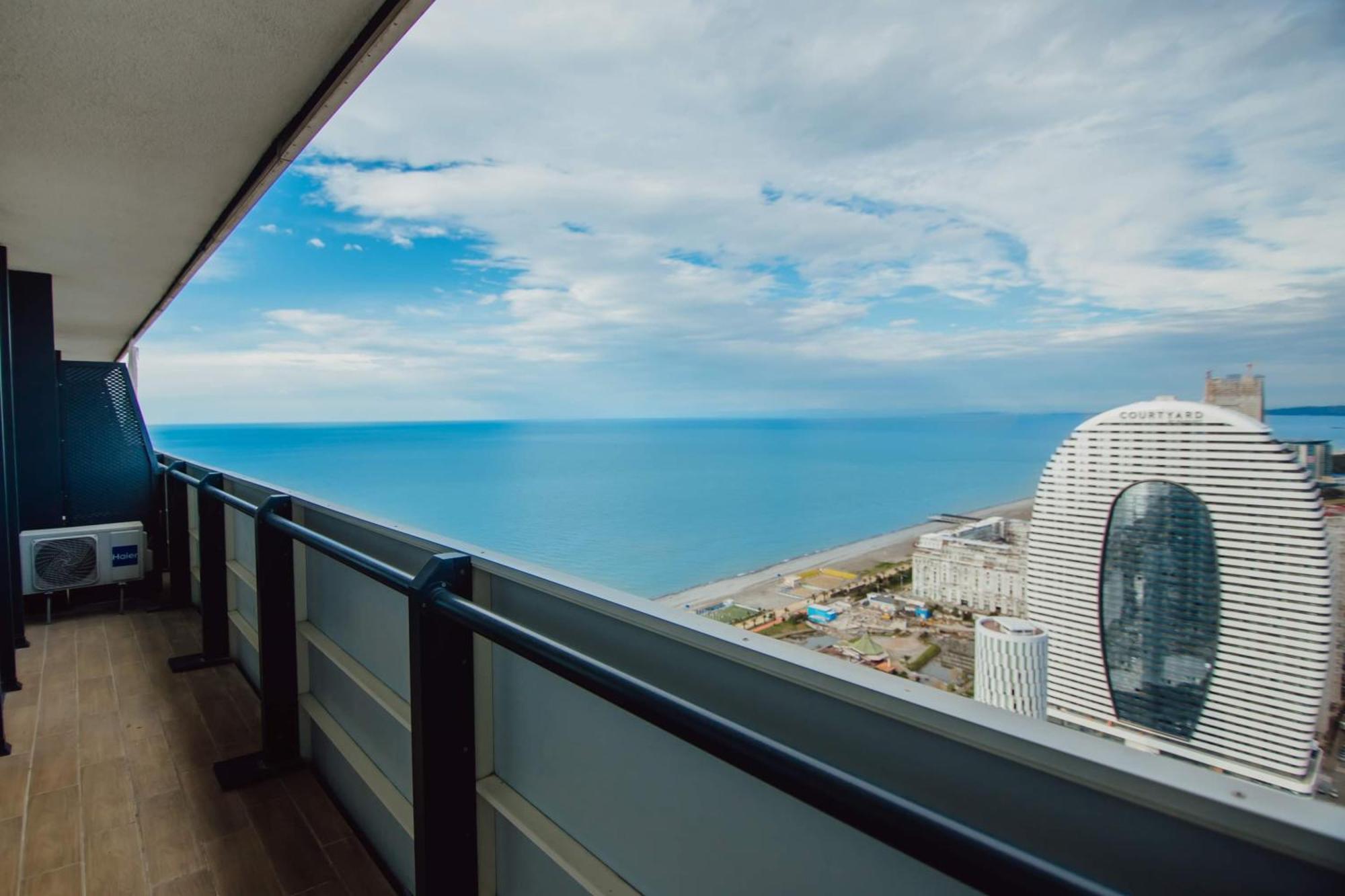 Orbi City Black Sea View Aparthotel 巴统 外观 照片