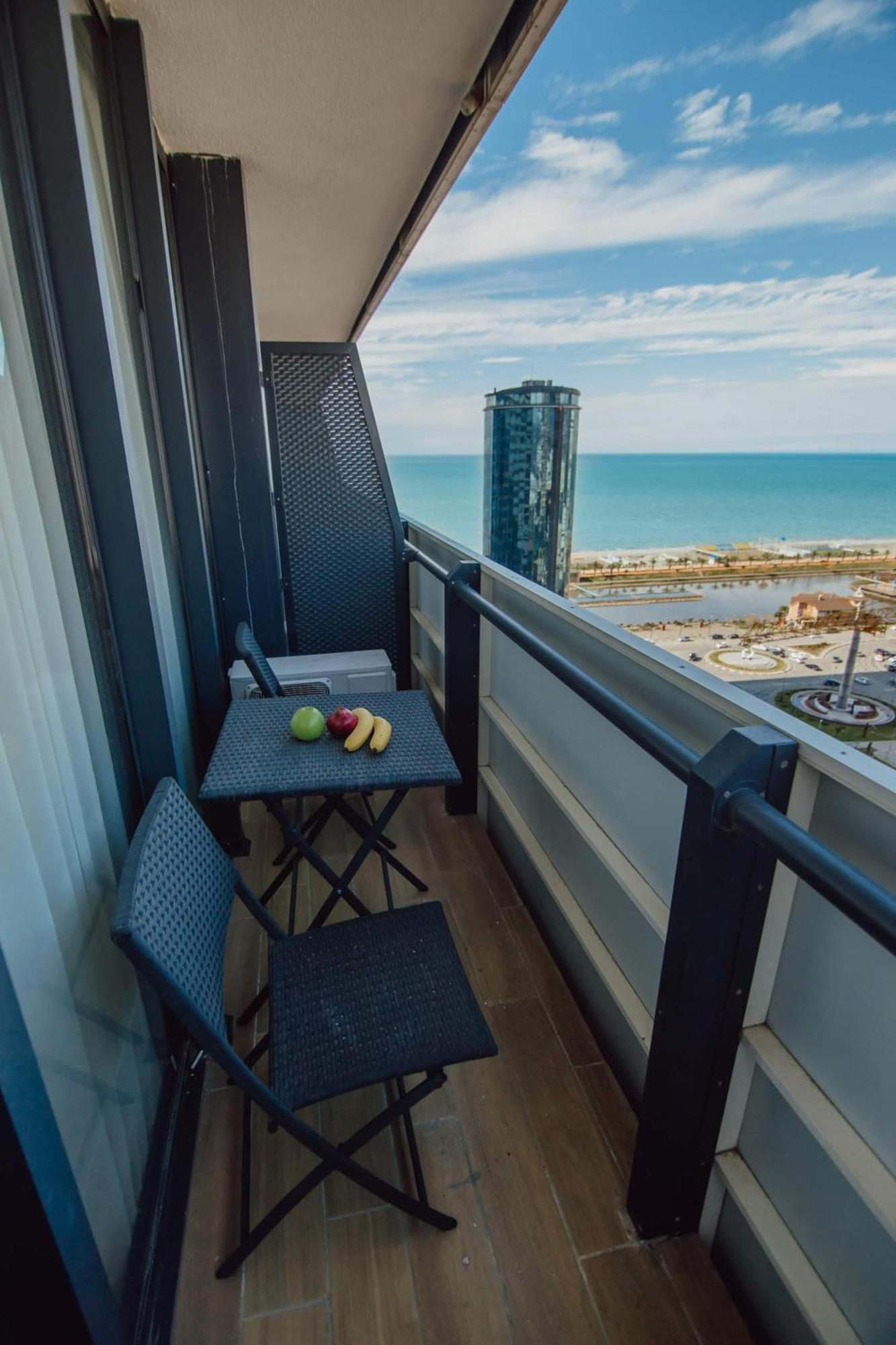 Orbi City Black Sea View Aparthotel 巴统 外观 照片