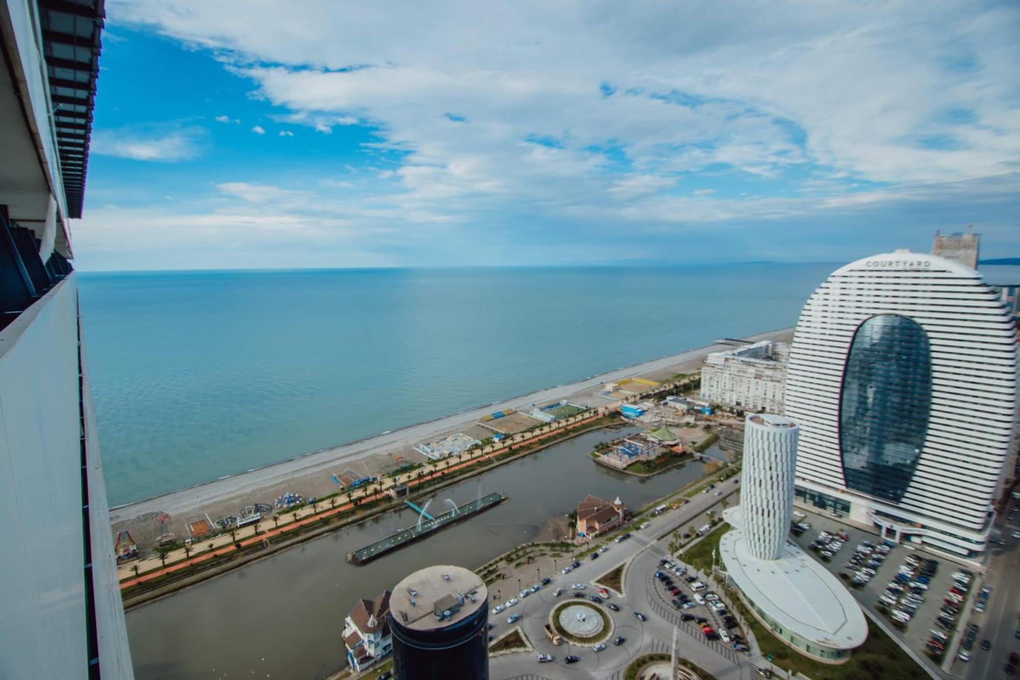 Orbi City Black Sea View Aparthotel 巴统 外观 照片